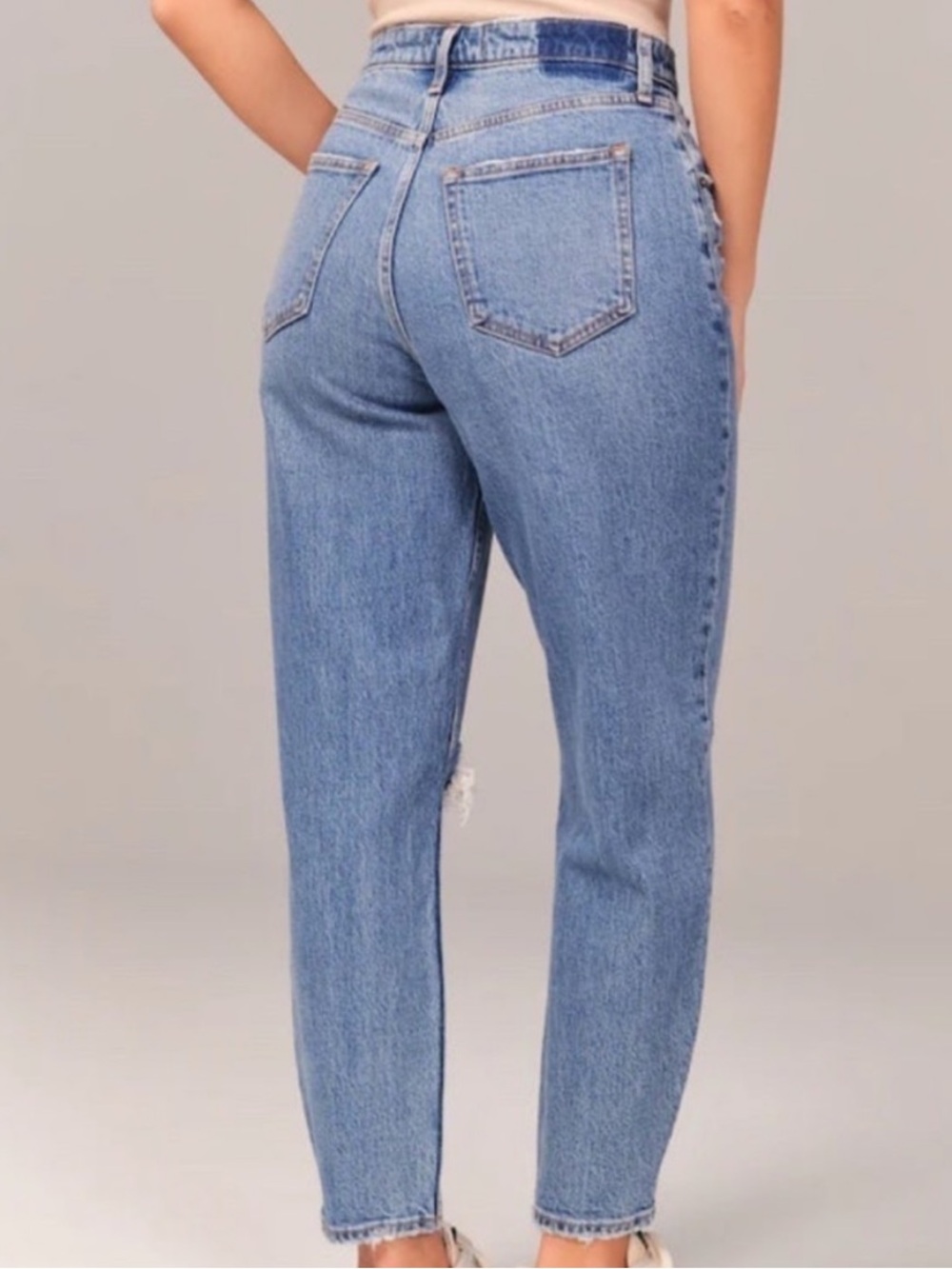 NEW Abercrombie curve love 80’s style high rise mom jeans blue denim wash